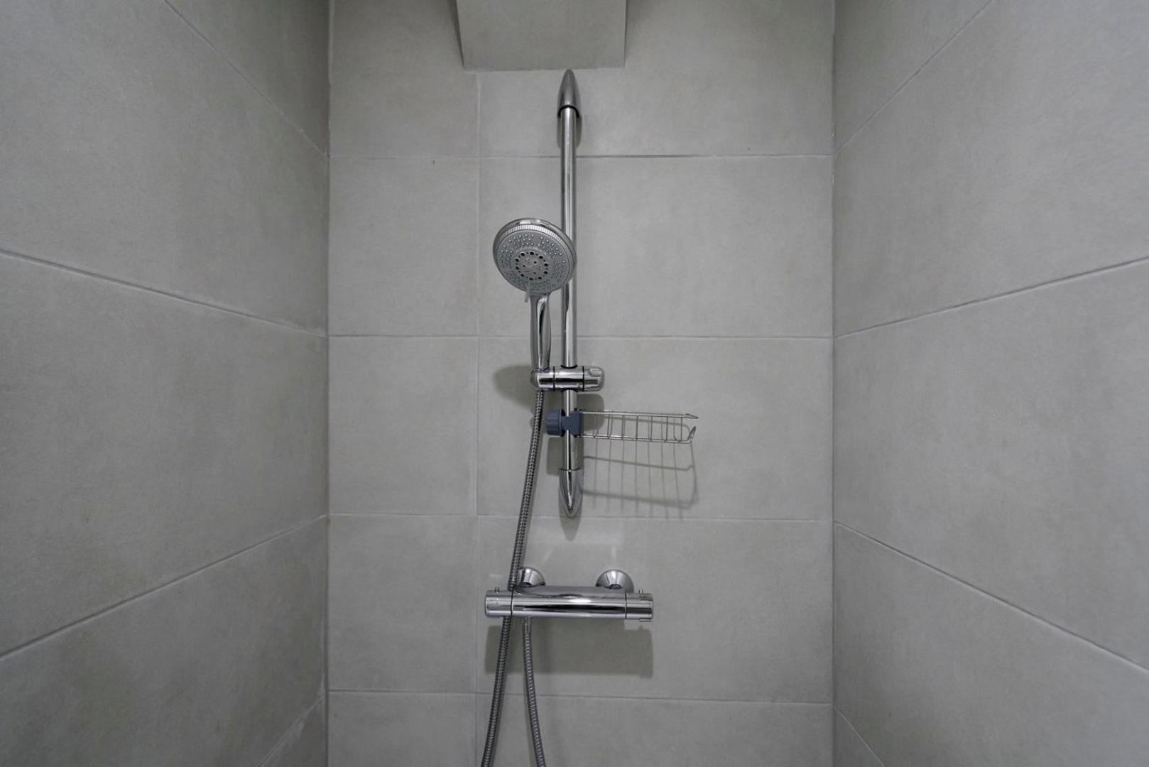 Et Equipe - 2 - Mon Groom Apartment *